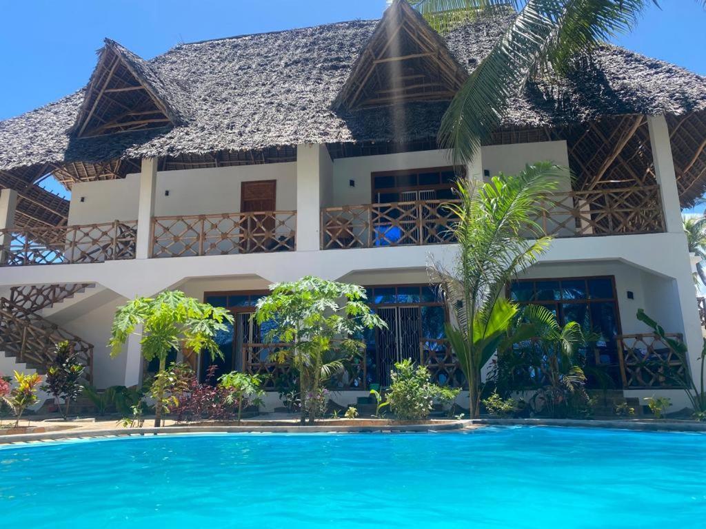 Bed and Breakfast Waka Waka Pwani Mchangani Exterior foto